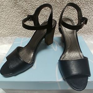 Life Stride Navina  Black Heeled Sandals Sz.5.5M